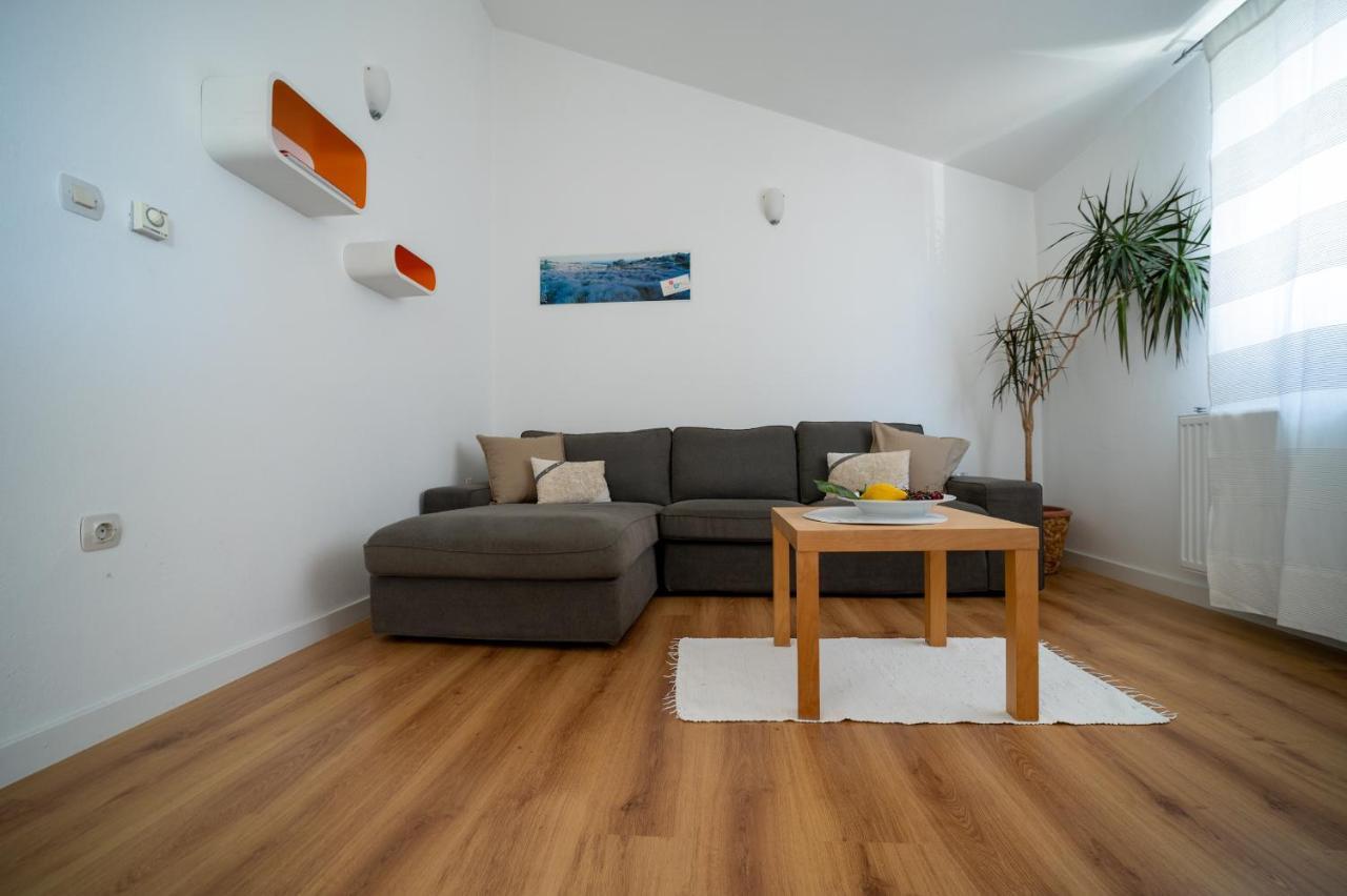 Apartments A&T Sukošan Esterno foto